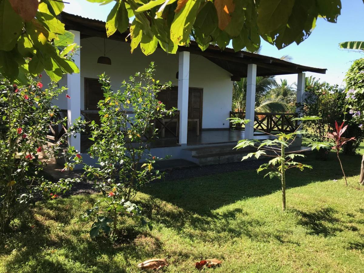 Les Hibiscus Villa Ambondrona  Kültér fotó