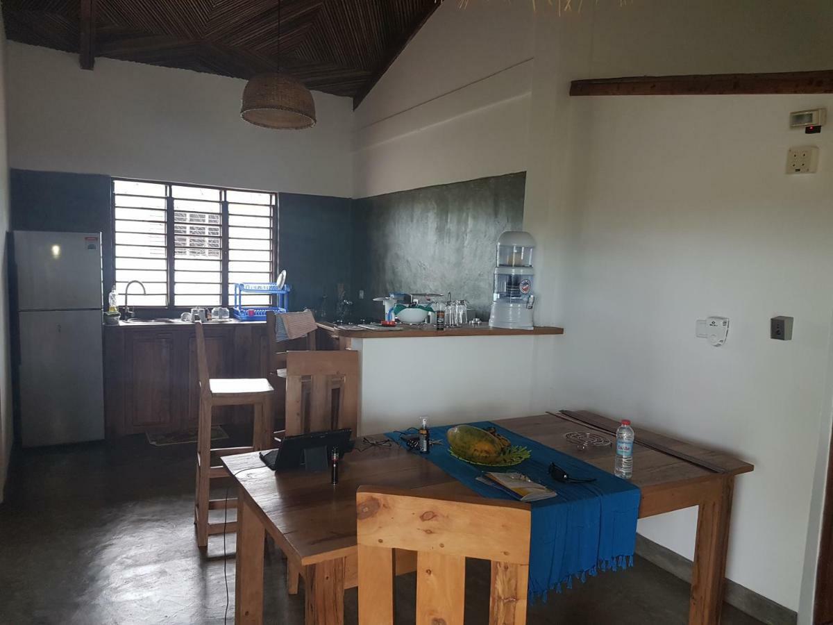 Les Hibiscus Villa Ambondrona  Kültér fotó