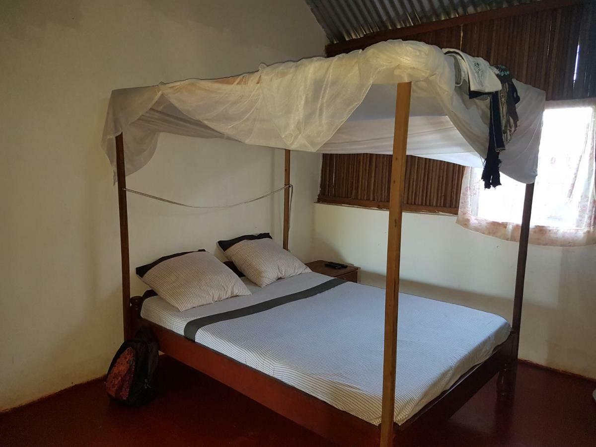 Les Hibiscus Villa Ambondrona  Kültér fotó